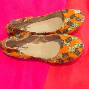 😍❤️🍍PINEAPPLE LUCKY BRAND FLATS🍍❤️😍
